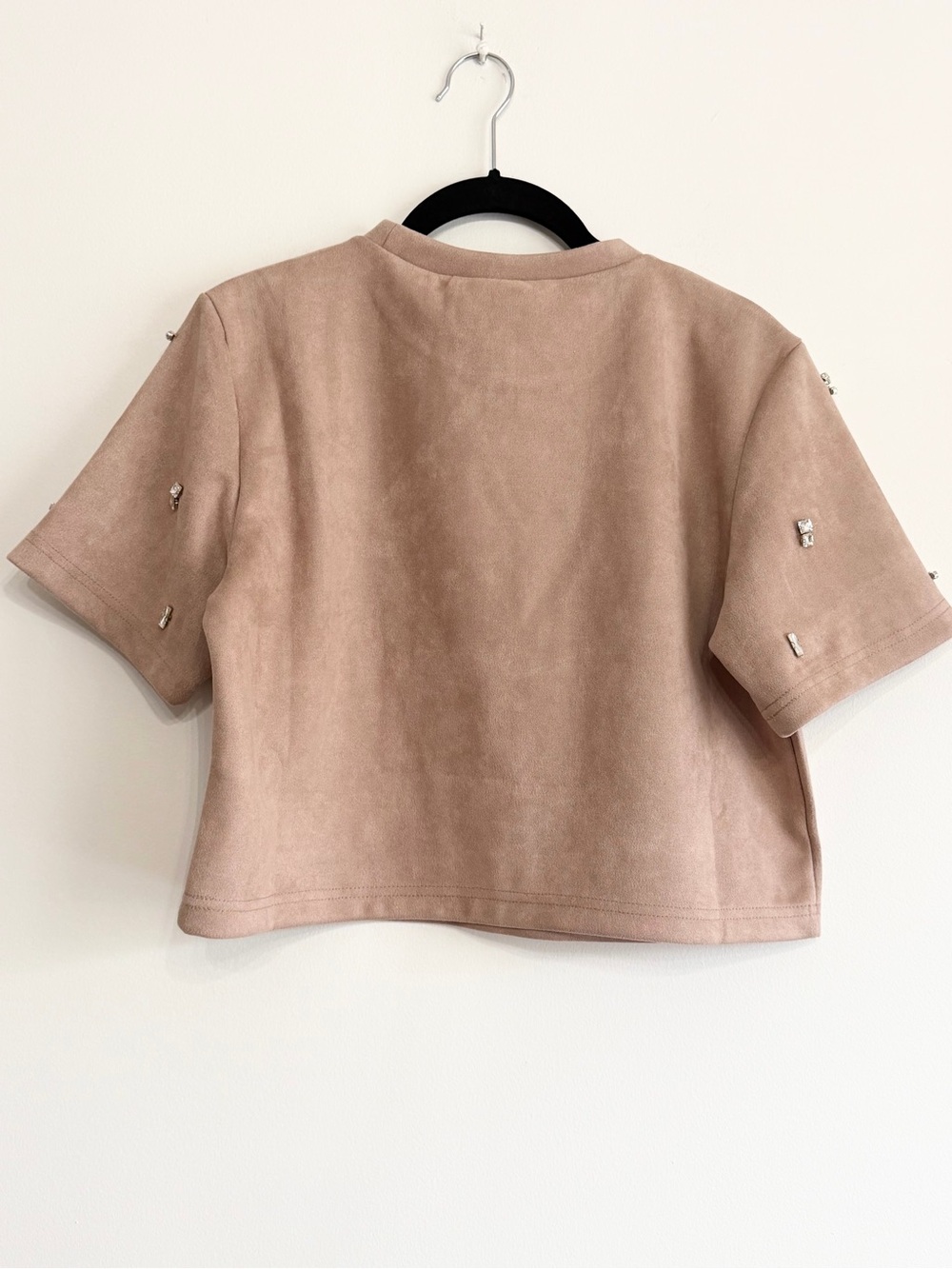 NWT Cloud Ten Taupe Faux Suede Rhinestone Jewel Crop Top S - Picture 2 of 7